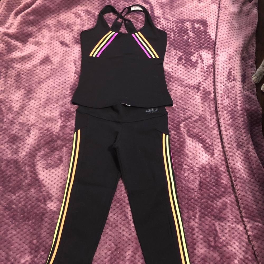 Babalu Fashion Athletic 2 pieces workout outfit.